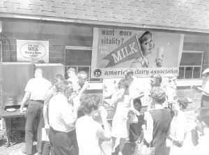 Dairy-Bar-about-1960-serving-milk